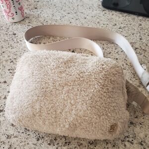 lululemon athletica Cream Sherpa Crossbody Pouch
